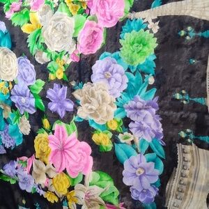 Stunning ⭐Nina Leonard Paris Scarf ⭐